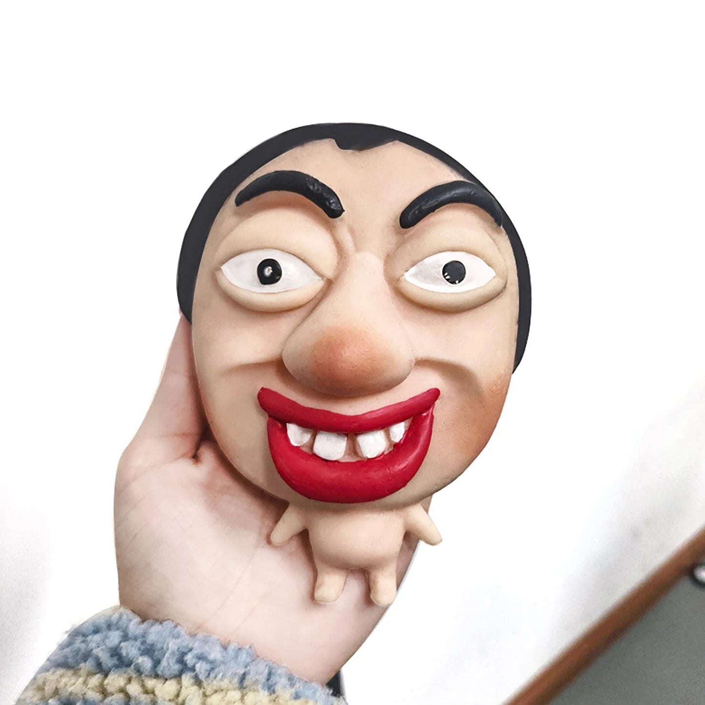 Decompression artifact, strange and quirky gadgets, pinching and playing masks, dolls, quick rebound, squeezing and funny toys